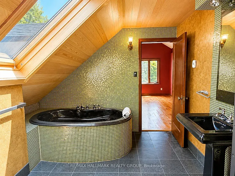 3565 Albion Rd — Photo 12