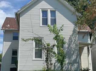 623 S 15th St, Quincy, IL 62301