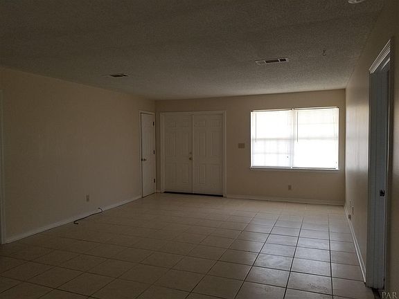 2nd image of 908 Largo Dr