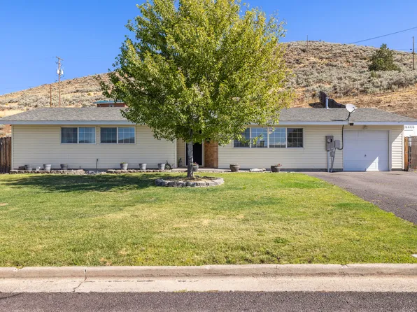 10047 Westbrook Dr, Klamath Falls, OR 97603