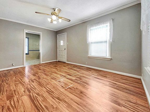 3rd image of 2470 N Kentucky Ave
