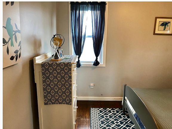 5th image of 11 Hammond St #3