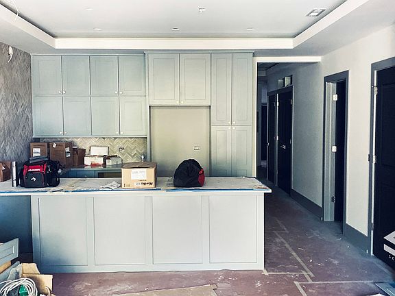 4th image of 6510 S Minerva Ave #2
