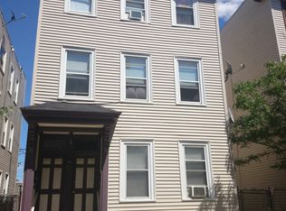 162 W 3rd St, South Boston, MA 02127