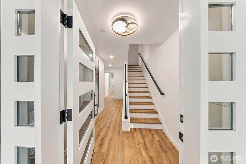 4th image of 932 Duchess Road #B-1