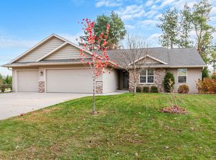 4800 N Indigo Ln, Appleton, WI 54913