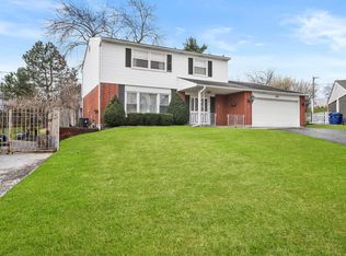 9031 Dell Ct, Hickory Hills, IL