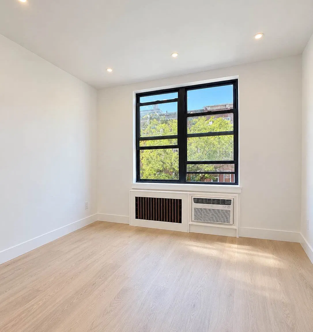 319 West 22nd Street — Photo 2