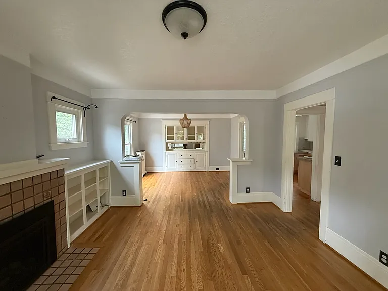 215 SE 30th Pl — Photo 8