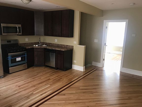 3rd image of 6610 S Kenwood Ave APT 204