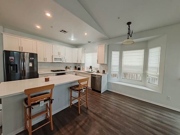 2nd image of 2456 Fallbrook Pl