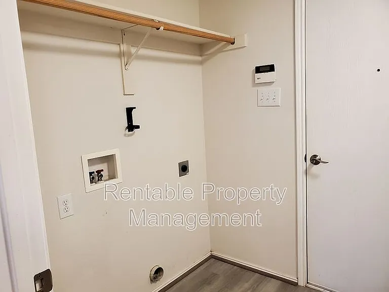 1000 Eden St — Photo 18