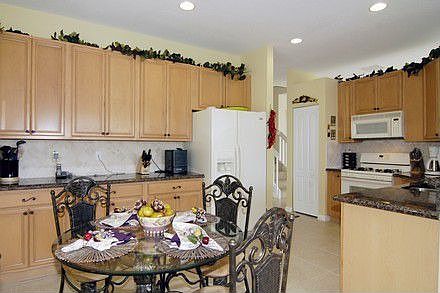 3rd image of 124 Kensington Way