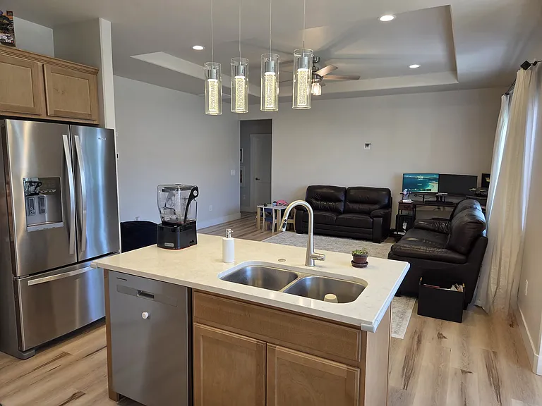 2430 Lotus Ave — Photo 4