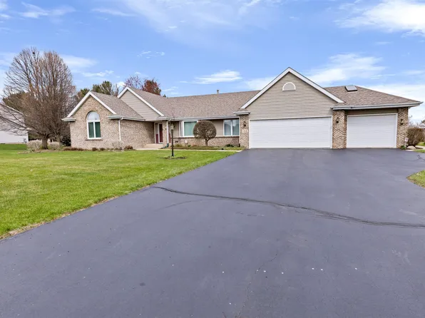 144 Glen Abbey Dr, Rockford, IL 61107