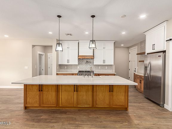 2nd image of 7210 S 255TH Avenue