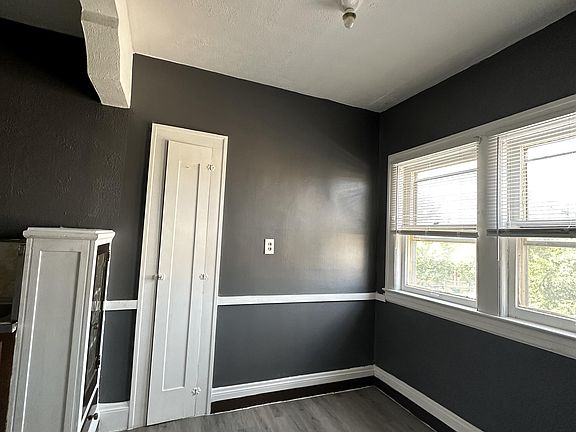 5th image of 1442 W 101st St APT 8