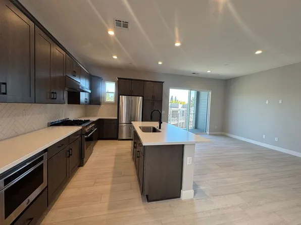 1521 Golf Club Dr, Reno, NV 89519