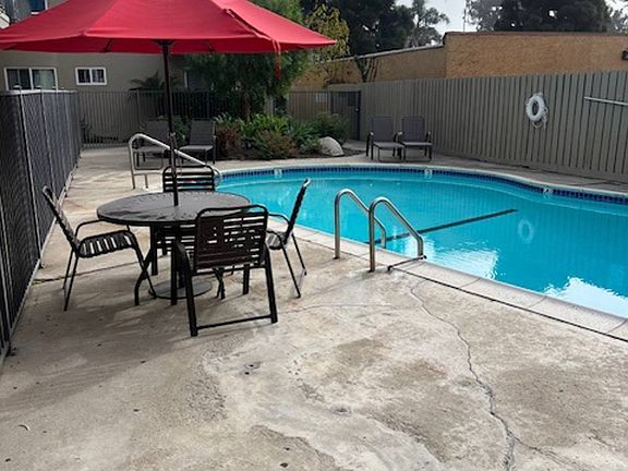 4th image of 1887 Monrovia Ave APT 21