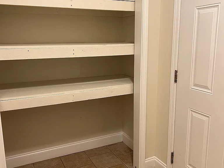 118 Pinehurst Ct — Photo 16