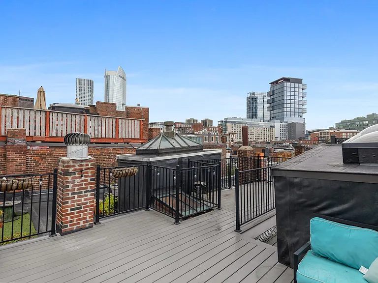 150 Salem St #4 — Photo 21