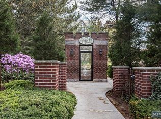 100 E Palisade Ave #B43-69, Englewood, NJ