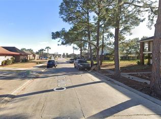 7100 Cove Dr, New Orleans, LA 70126
