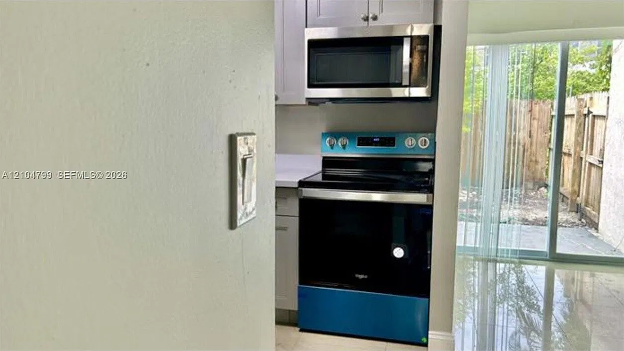 Palmview Townhomes Inc Co — Photo 4