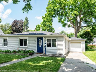 528 W Clinton St, Howell, MI, 48843