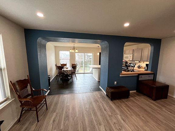 2nd image of 13121 Spiers Way