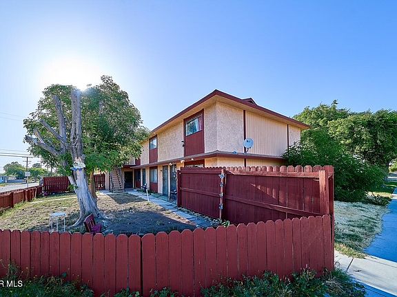 4th image of 1011 W Avenue H12