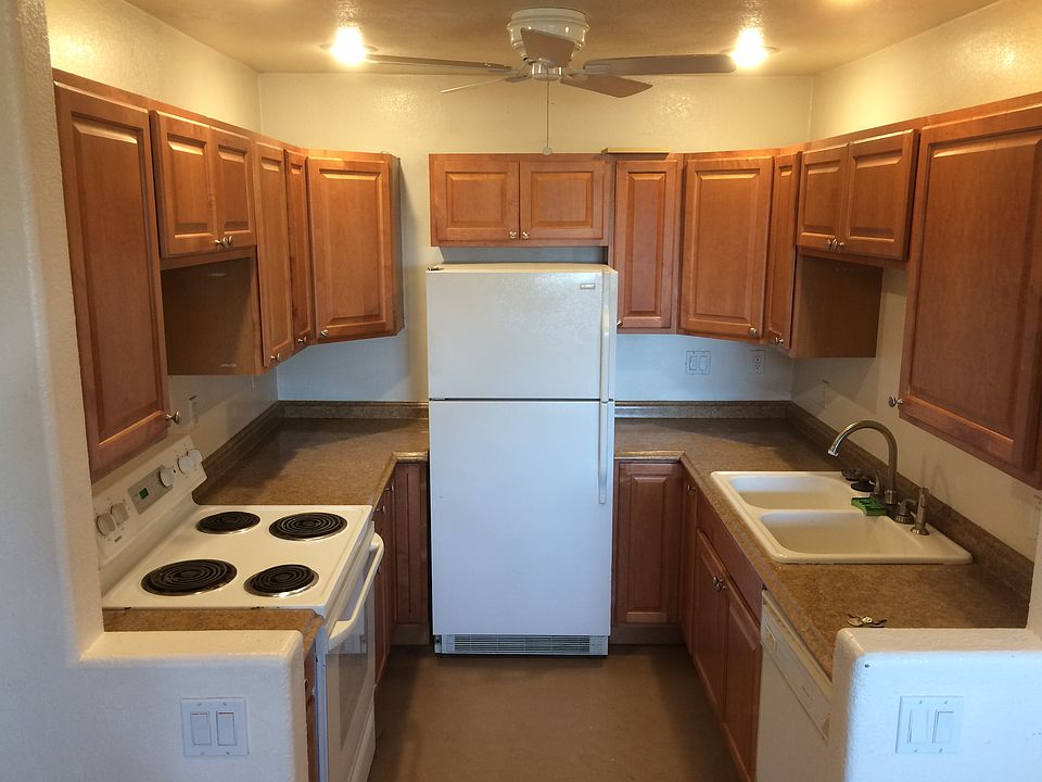 1st image of 217 S 13th St