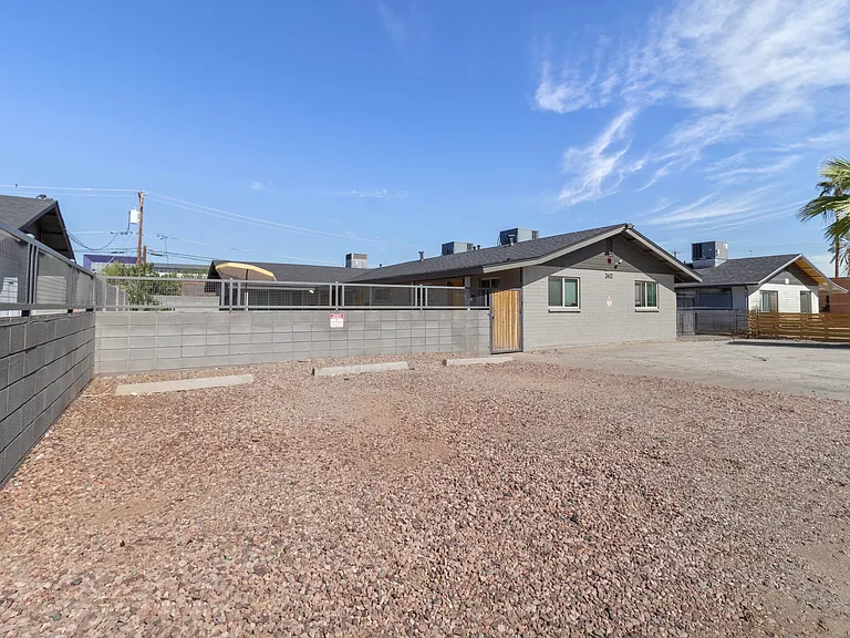 2612 W Pierson St #C — Photo 26
