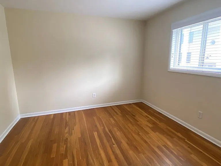 6026 N College Ave — Photo 16
