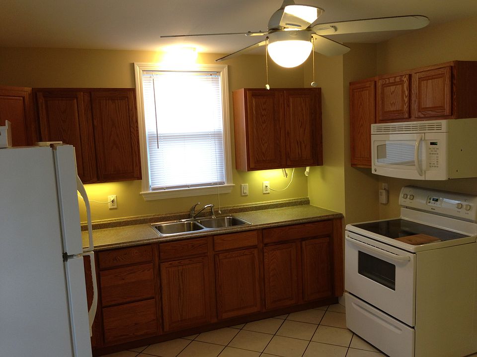 1st image of 17 Ashton St #3