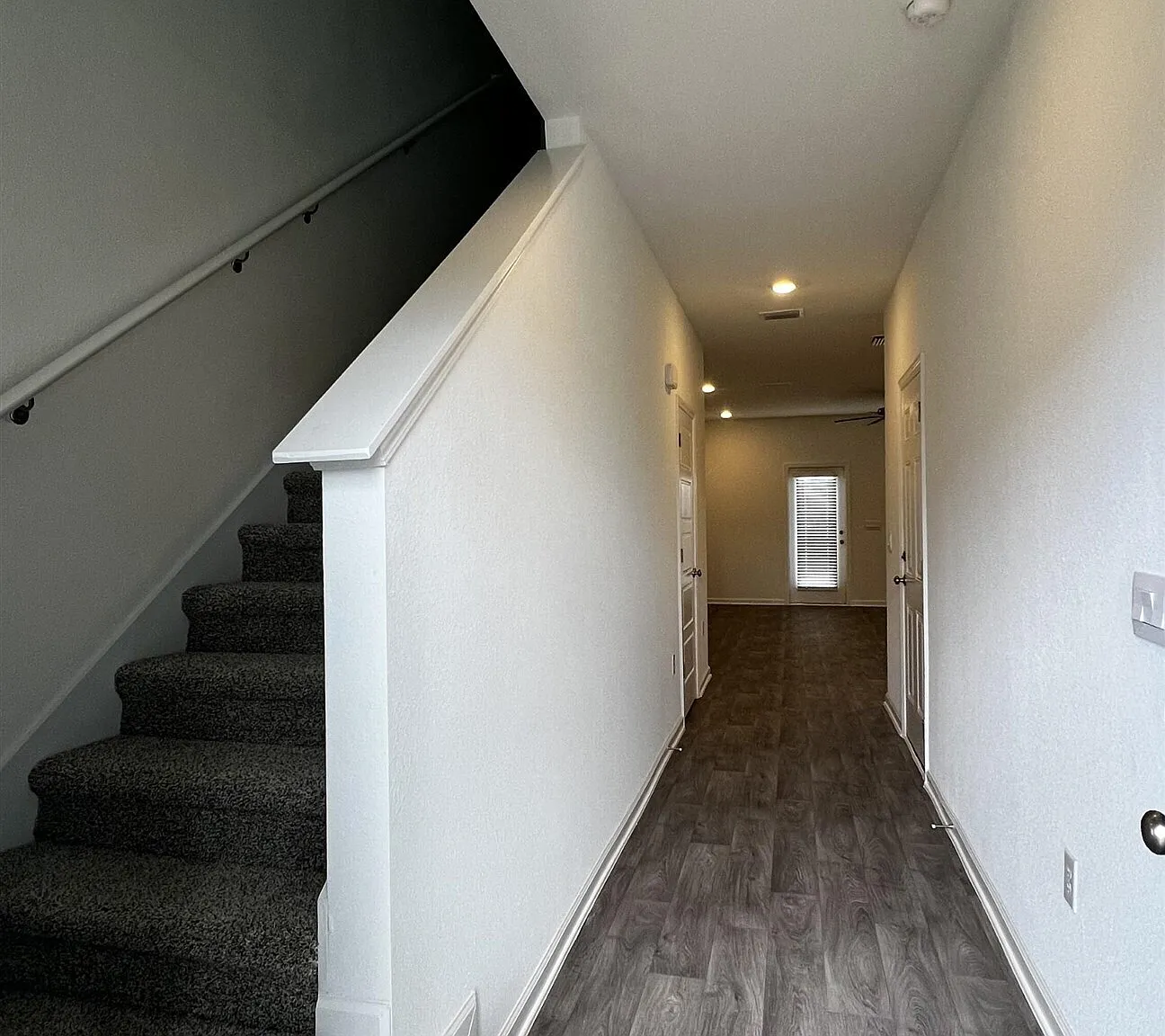3 bed, 2.5 bath, 1437 sqft, $1,800 — Photo 2