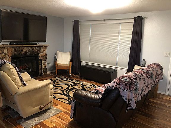 3rd image of 7710 193rd Ave E