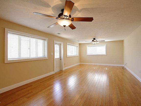 5th image of 118 N Osceola Dr