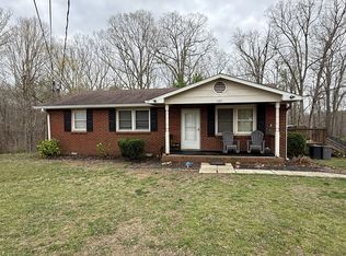 165 Grove Rd, White Bluff, TN 37187