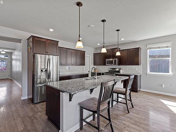 3rd image of 2400 NE 187th Pl