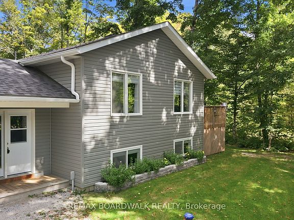 2nd image of 176 Maple St