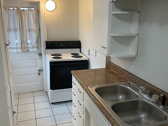 3rd image of 1123 W 23rd St APT 1