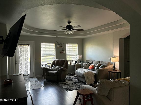 5th image of 816 Nicholas Ln