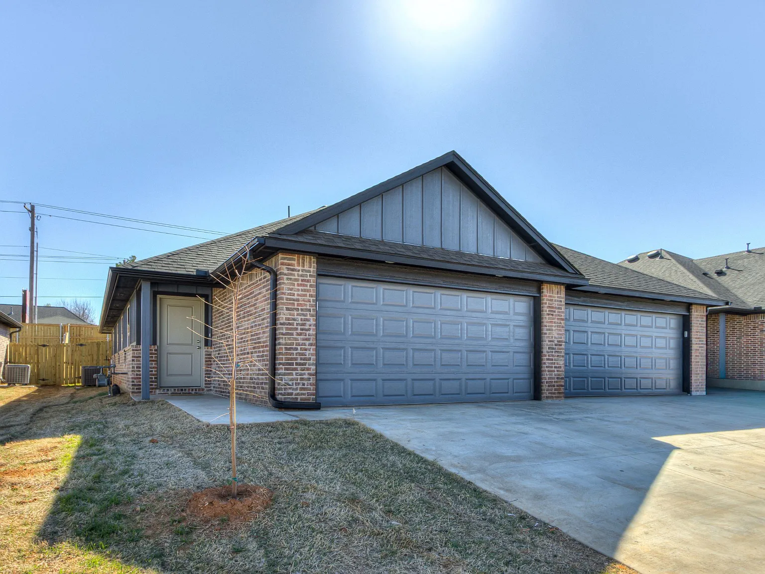 3 bed, 1215 sqft, $2,850 — Photo 3
