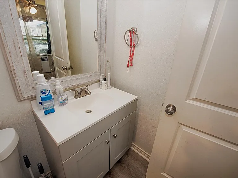 2802 Canfield St — Photo 18