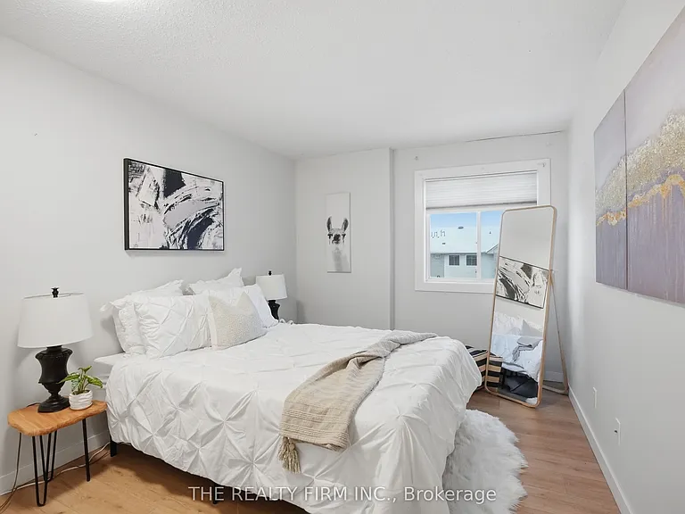 735 Deveron Cres #310 — Photo 16