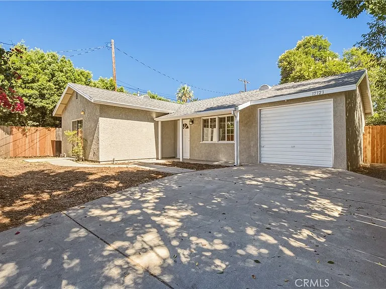 17723 Horace St — Photo 1