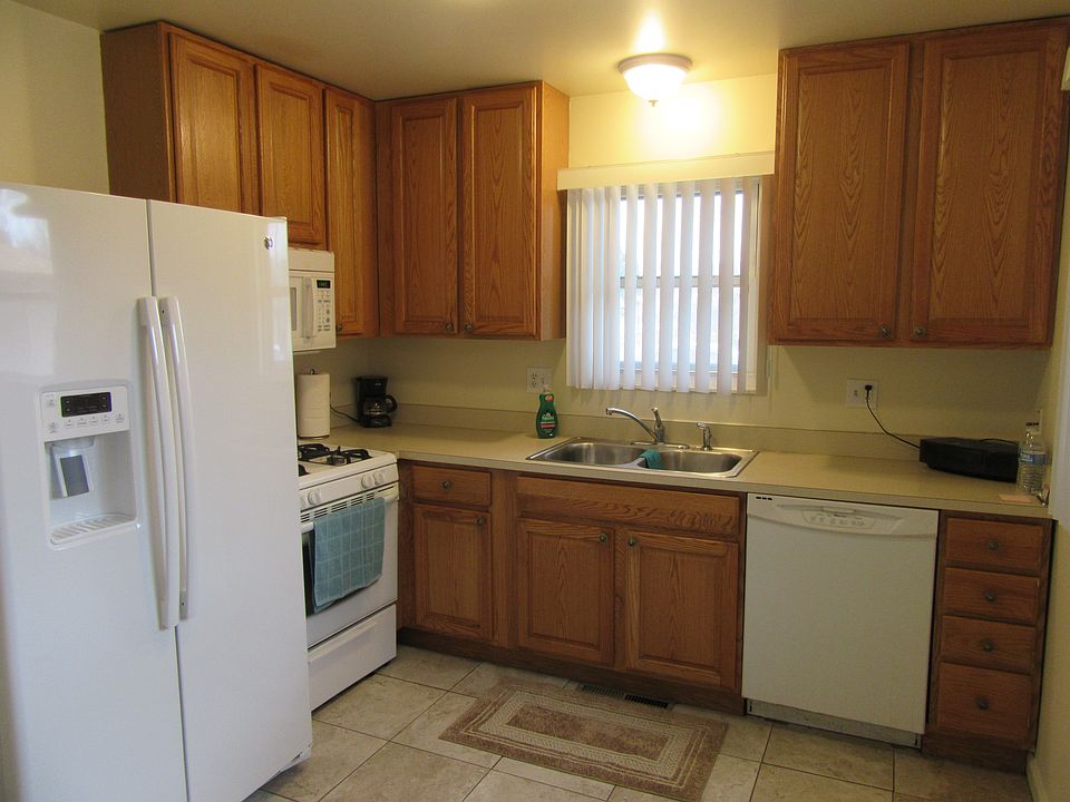 1st image of 21900 Morton St