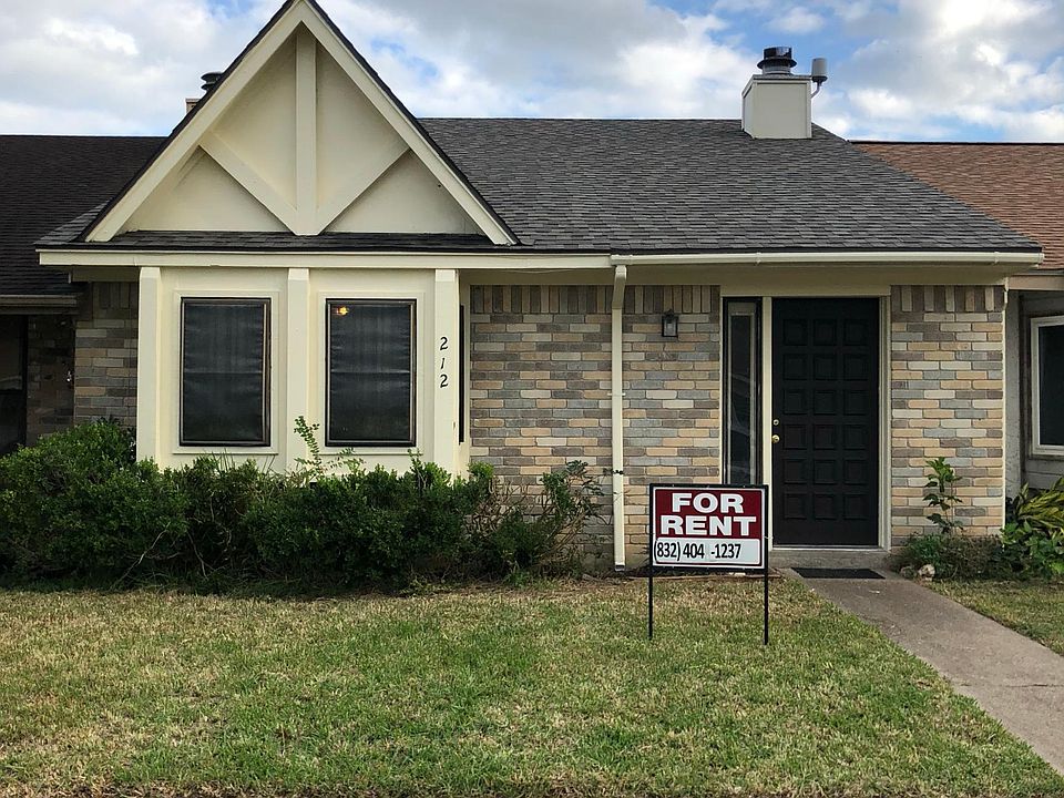 1st image of 212 Versailles St