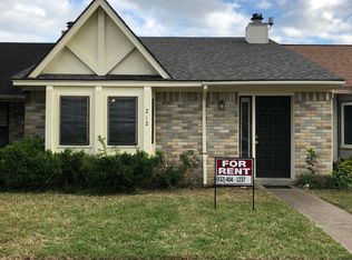 212 Versailles St, Victoria, TX 77904